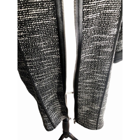 Club Monaco Long Boucle‎ Knit Black White Zip Blazer Leather Look Satin Trim M - Picture 3 of 12